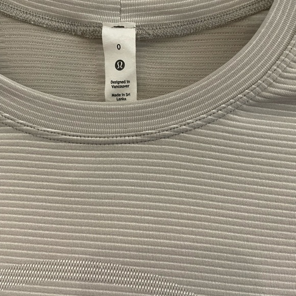 Swiftly Relaxed Long Sleeve - Picture 3 of 4